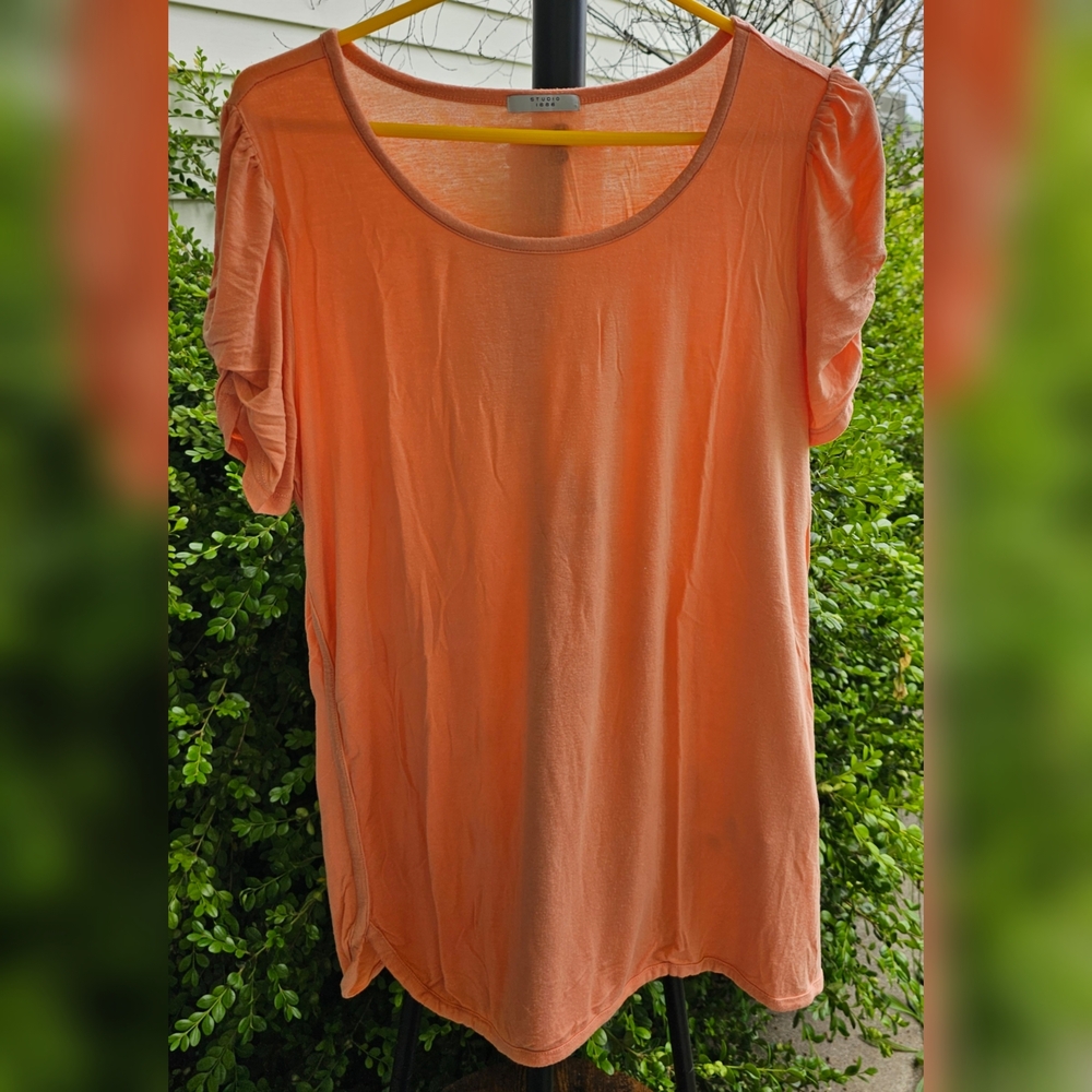Avon Studio 1886 Flowy Peach Top